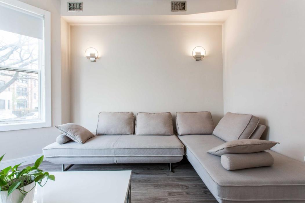 The Double Play - 1 Min Walk To Wrigley! Spacious 2Br - Perfect For Cubs Fans! Chicago Zewnętrze zdjęcie