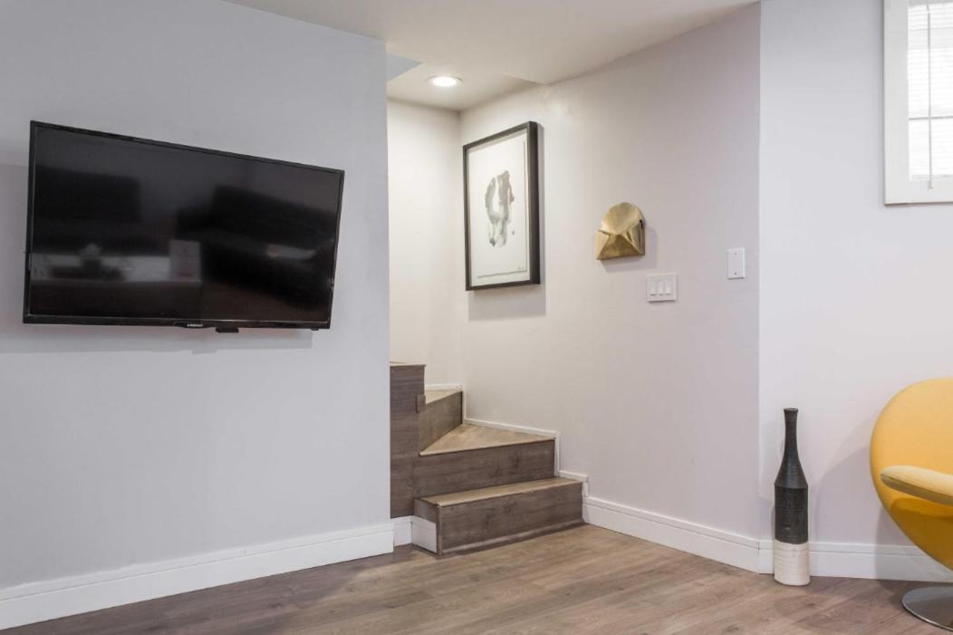 The Double Play - 1 Min Walk To Wrigley! Spacious 2Br - Perfect For Cubs Fans! Chicago Zewnętrze zdjęcie