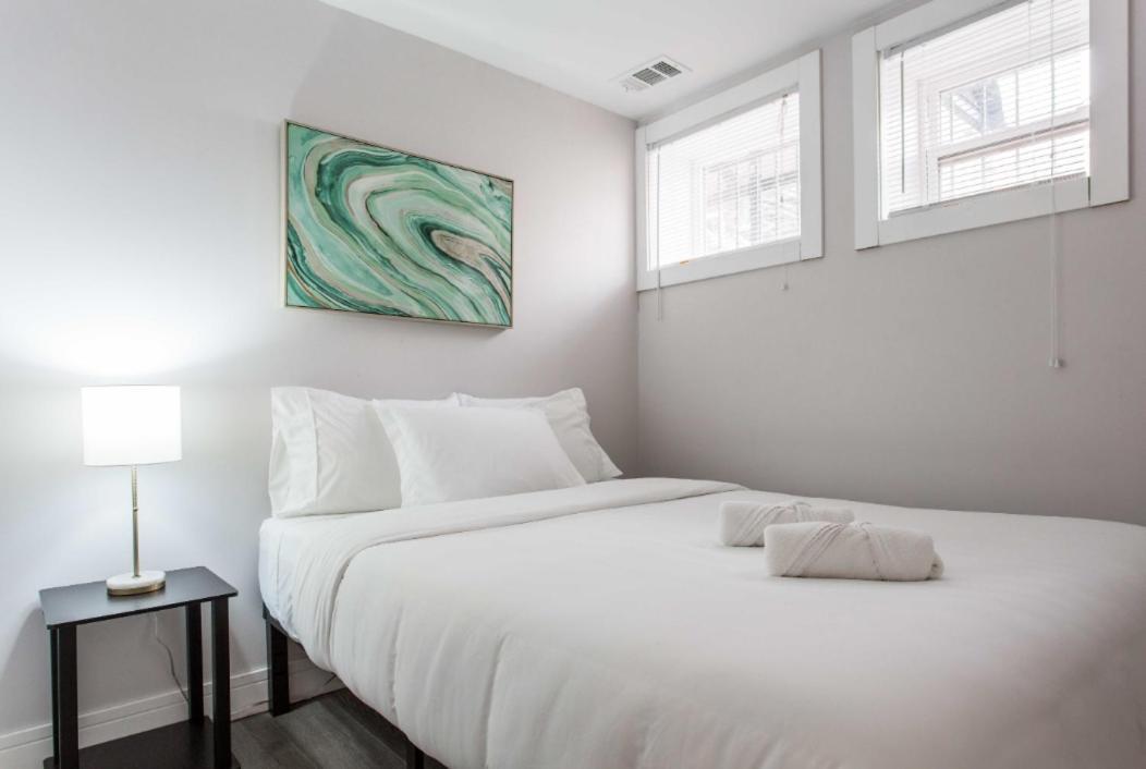The Double Play! 1 Min Walk To Wrigley - 2Br - Perfect For Cubs Fans Chicago Zewnętrze zdjęcie